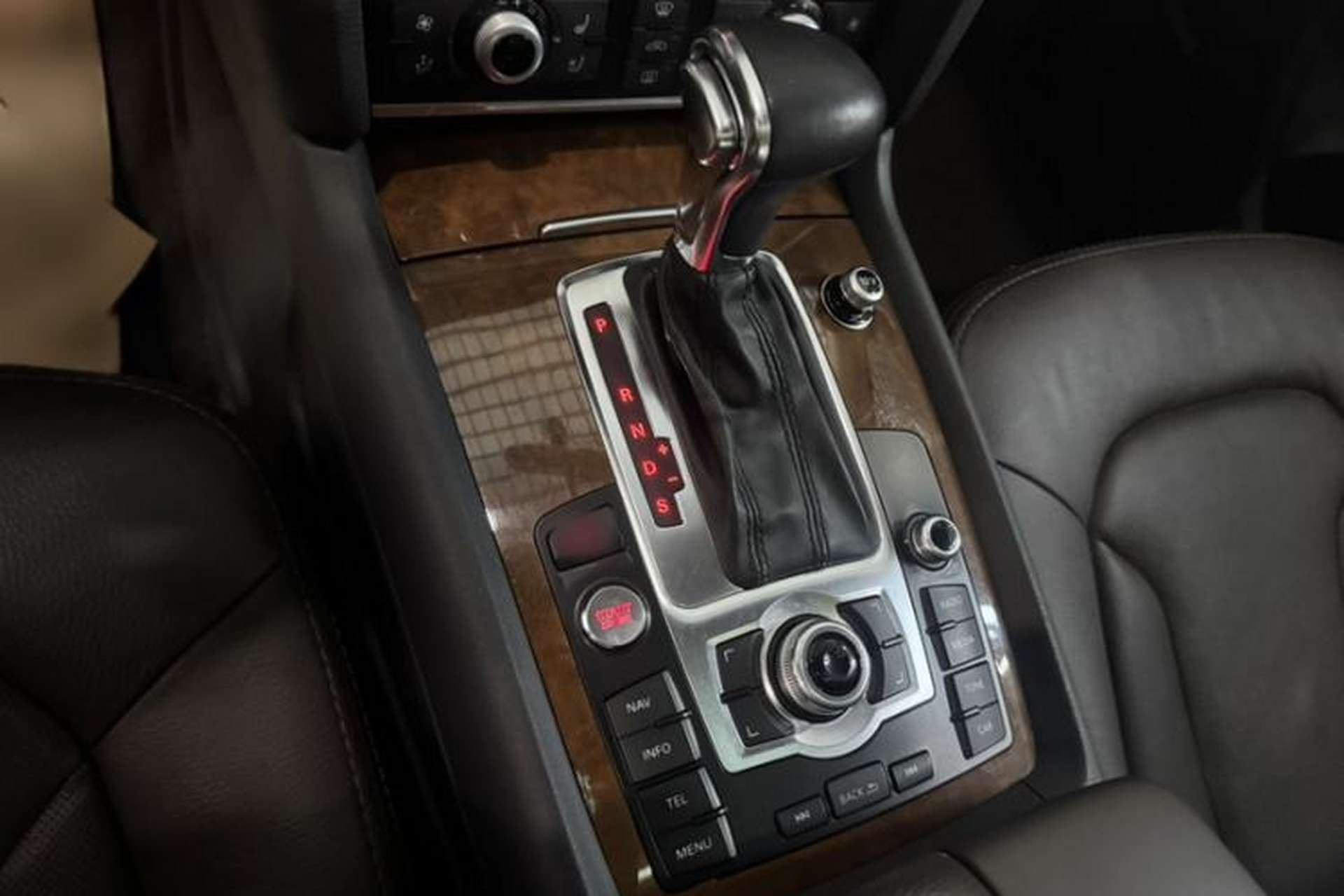 Used Audi Q7 2014 35 TFSI Sport Edition Interior 3