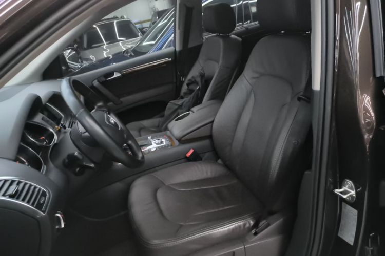 Used Audi Q7 2014 35 TFSI Sport Edition Interior 3
