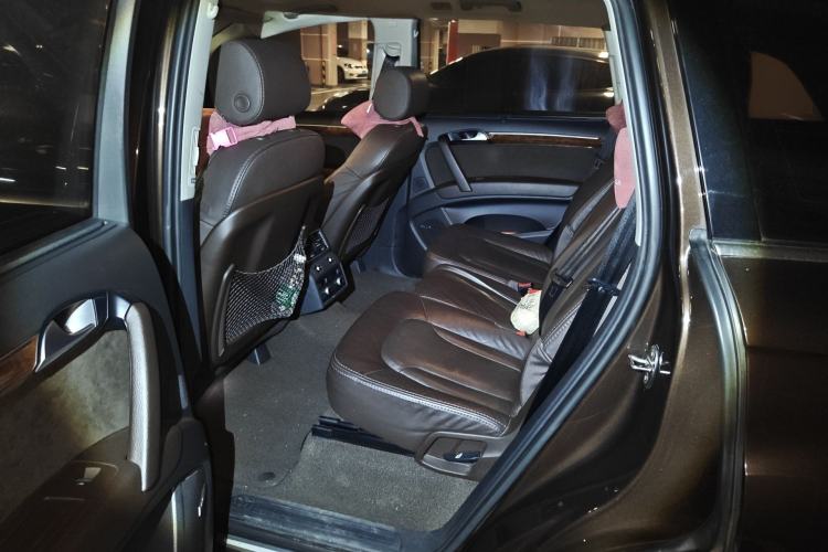 Used Audi Q7 2014 35 TDI Sport Edition Interior 4