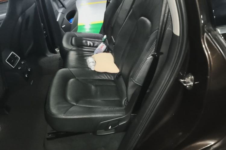 Used Audi Q7 2014 35 TFSI Off-road Model Interior 4