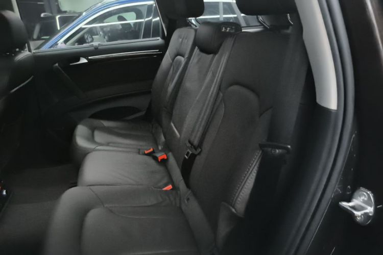 Used Audi Q7 2014 35 TFSI Sport Edition Interior 4
