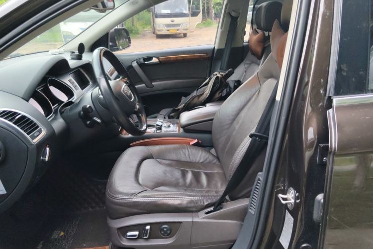 Used Audi Q7 2014 35 TFSI Ambition Edition Left Front Seat