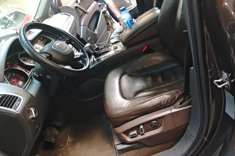 Used Audi Q7 2014 40 TFSI off-road version Left Front Seat
