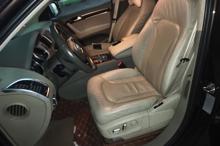 Used Audi Q7 2014 35 TFSI Ambition Edition Left Front Seat