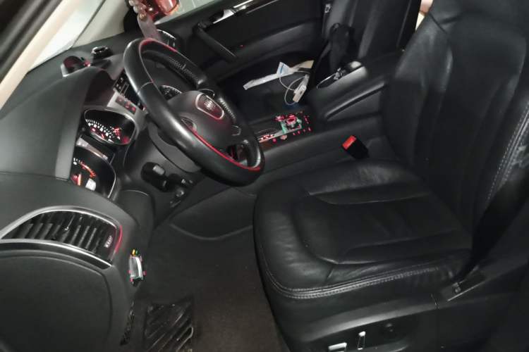 Used Audi Q7 2014 35 TFSI Off-road Model Left Front Seat