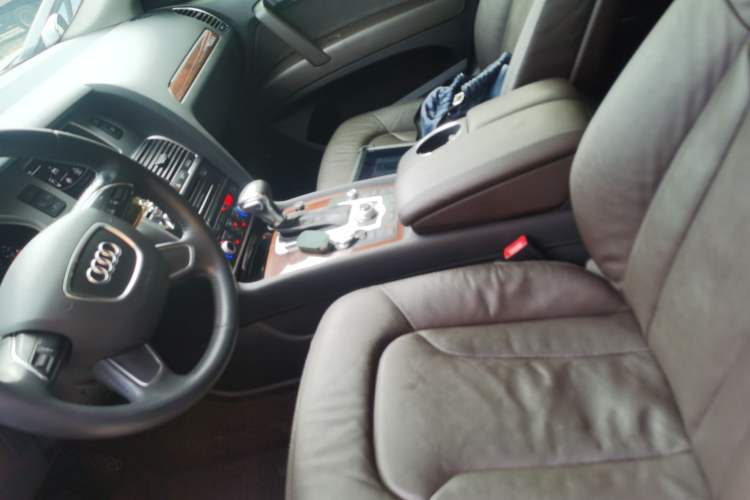 Used Audi Q7 2014 35 TFSI Sport Edition Left Front Seat