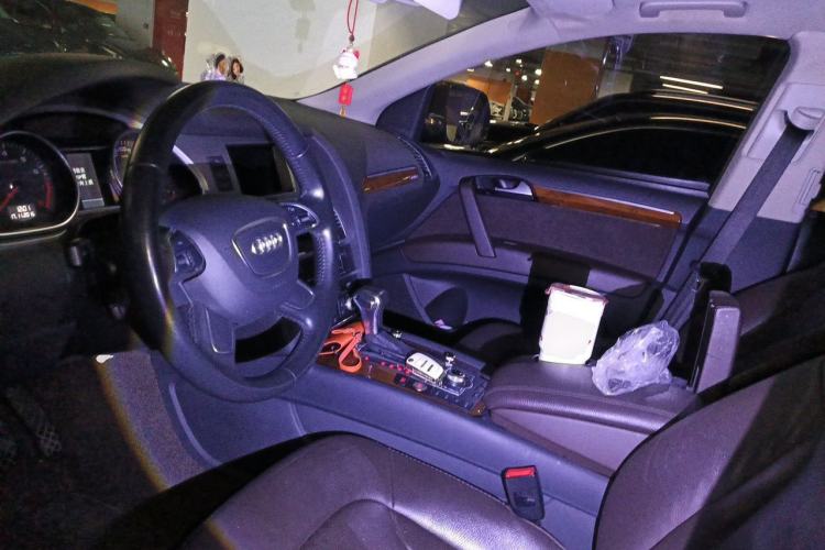 Used Audi Q7 2014 35 TFSI Ambition Edition Left Front Seat