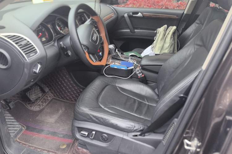 Used Audi Q7 2014 35 TFSI Ambition Edition Left Front Seat