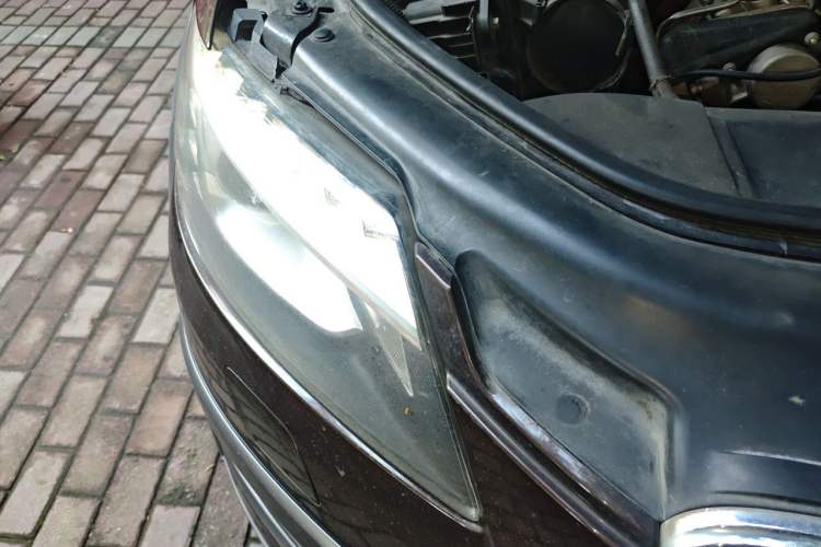 Used Audi Q7 2014 40 TFSI off-road version Right Front Headlight