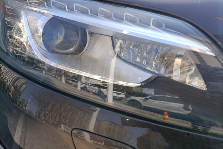 Used Audi Q7 2014 35 TFSI Off-road Model Right Front Headlight