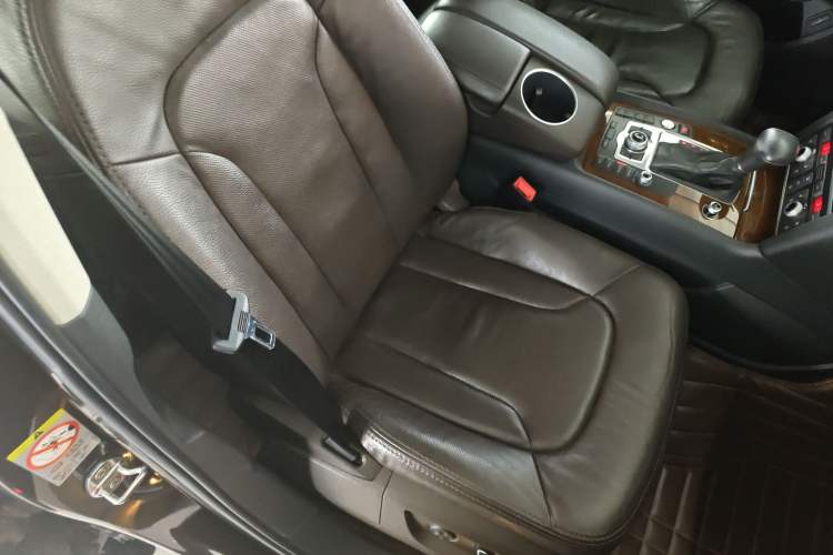 Used Audi Q7 2014 40 TFSI Sport Edition Right Front Seat