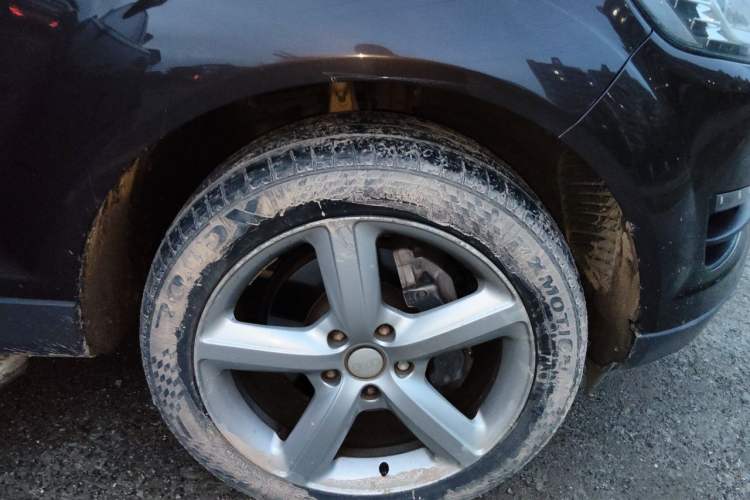 Used Audi Q7 2014 35 TFSI Ambition Edition Right Front Wheel Hub