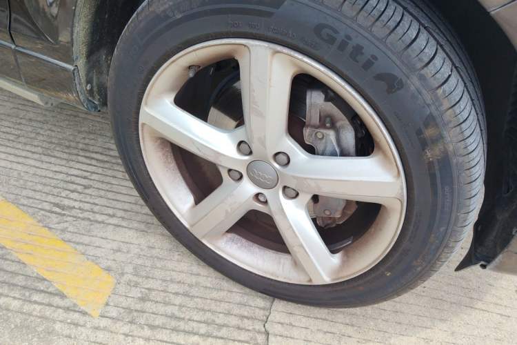 Used Audi Q7 2014 35 TFSI Sport Edition Right Front Wheel Hub