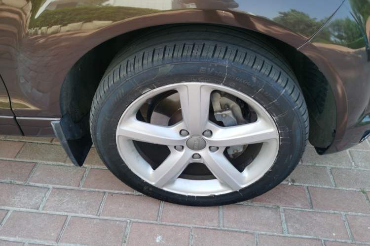 Used Audi Q7 2014 35 TFSI Sport Edition Right Front Wheel Hub