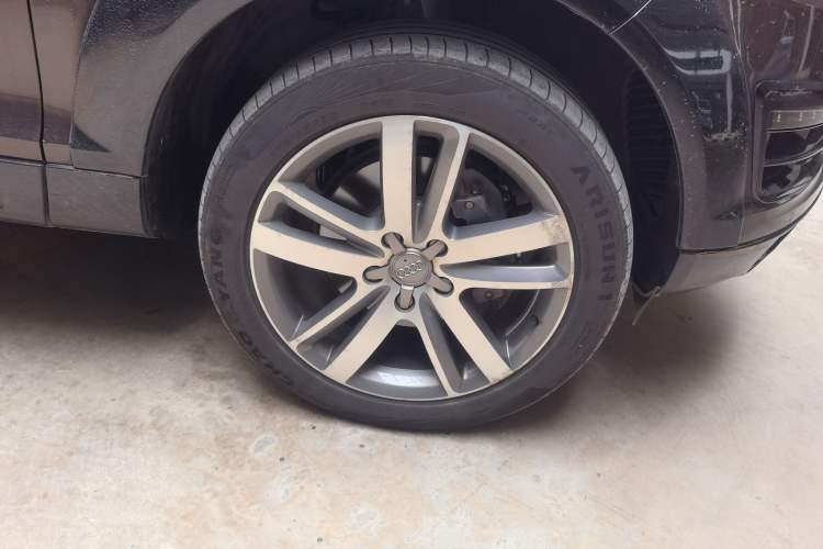Used Audi Q7 2014 35 TFSI Off-road Model Right Front Wheel Hub