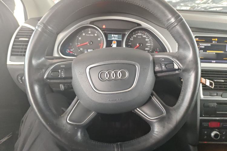 Used Audi Q7 2014 40 TFSI Sport Edition Steering Wheel