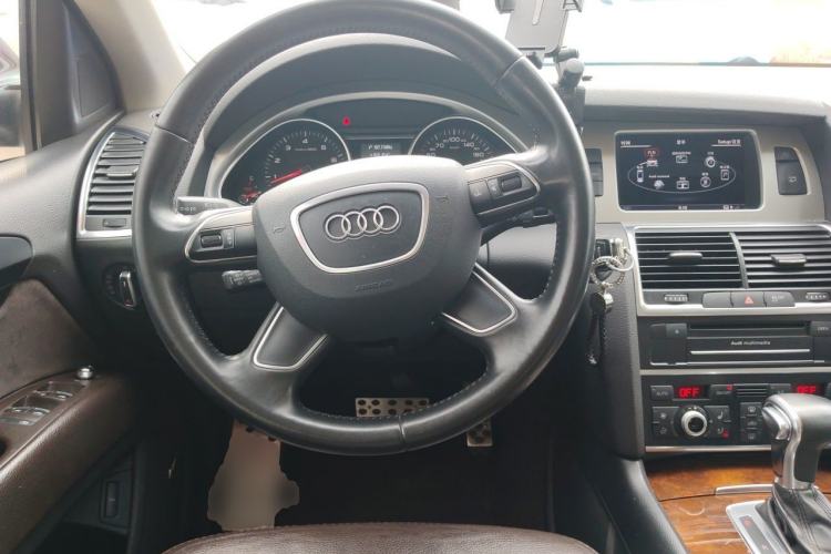 Used Audi Q7 2014 35 TFSI Sport Edition Steering Wheel