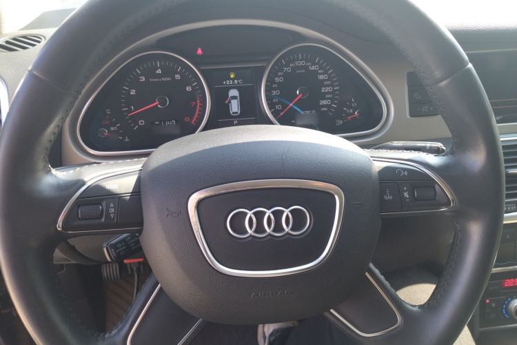 Used Audi Q7 2014 35 TFSI Sport Edition Steering Wheel