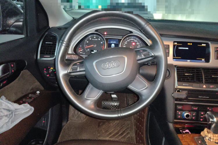 Used Audi Q7 2014 35 TFSI Ambition Edition Steering Wheel