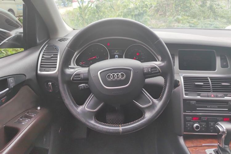 Used Audi Q7 2014 35 TFSI Sport Edition Steering Wheel