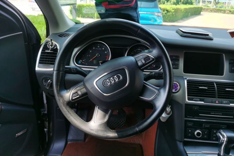 Used Audi Q7 2014 35 TFSI Sport Edition Steering Wheel