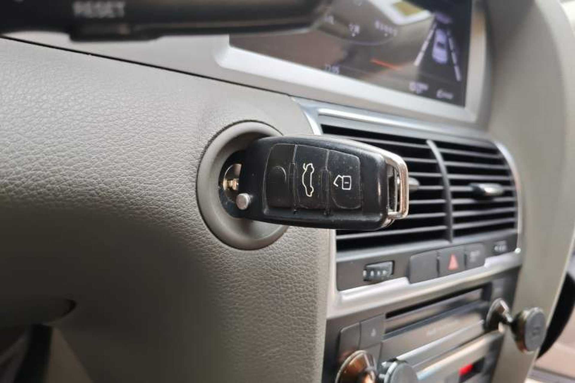 Used Audi Q7 2014 35 TFSI Ambition Edition Vehicle Key