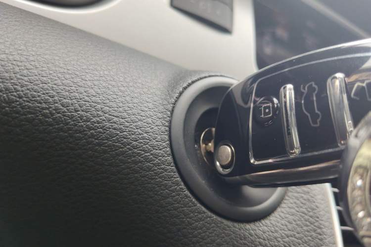 Used Audi Q7 2014 35 TFSI Sport Edition Vehicle Key