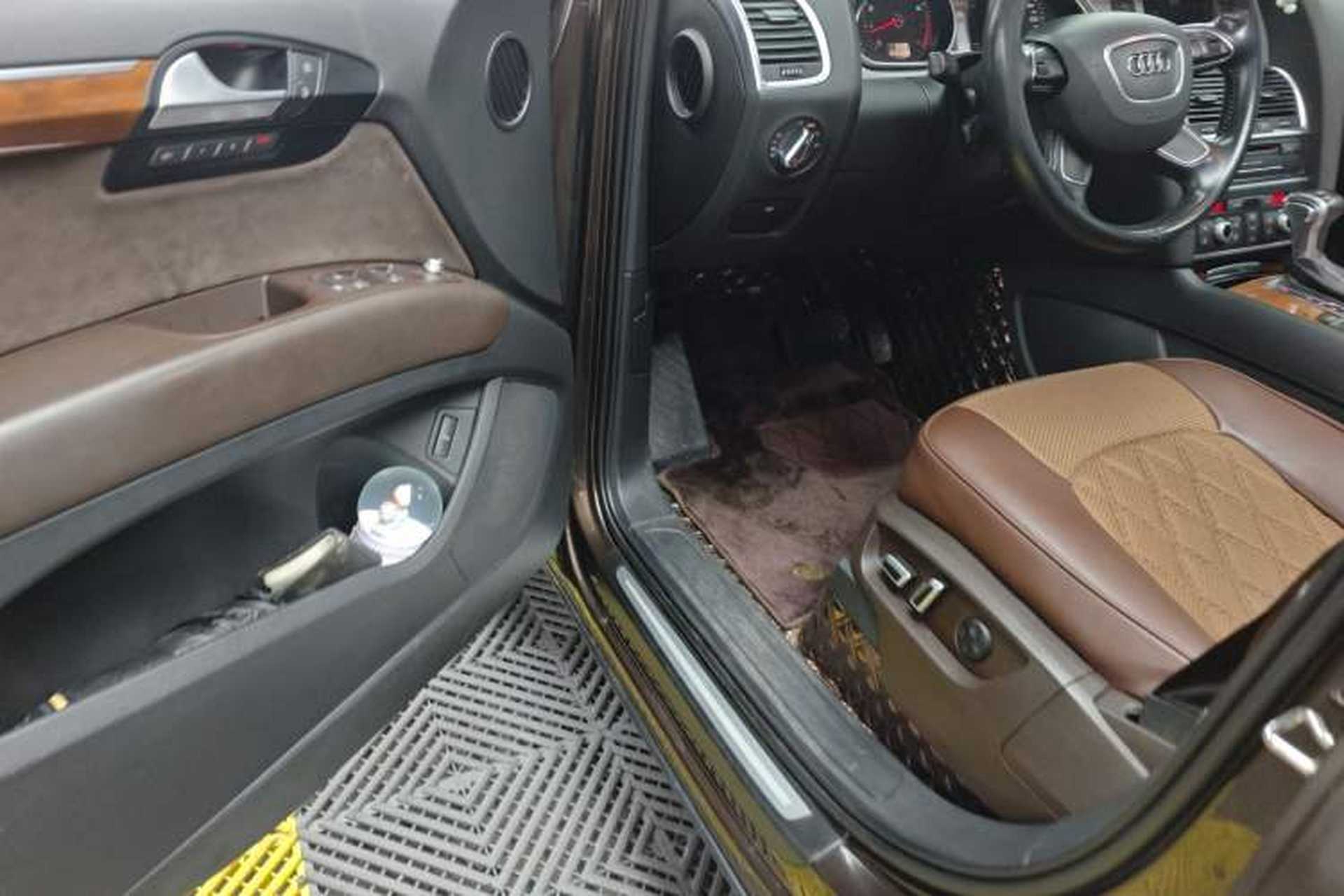 Used Audi Q7 2014 35 TFSI Ambition Edition Driver Seat