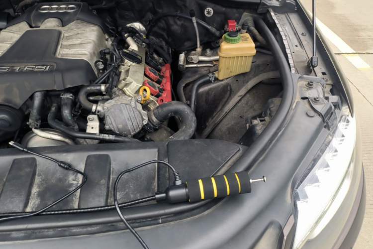 Used Audi Q7 2014 35 TFSI Exclusive Edition Engine Bay Left