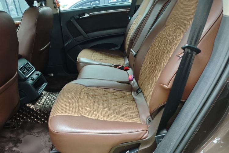 Used Audi Q7 2014 35 TFSI Ambition Edition Left Rear Seat