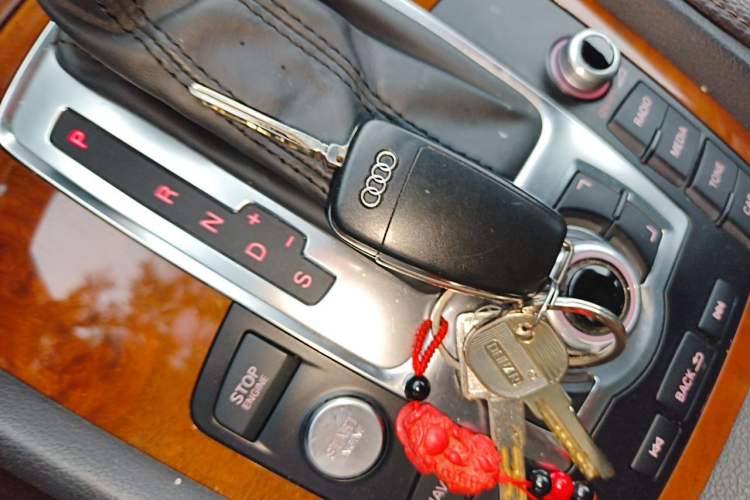 Used Audi Q7 2014 35 TFSI Ambition Edition Vehicle Key
