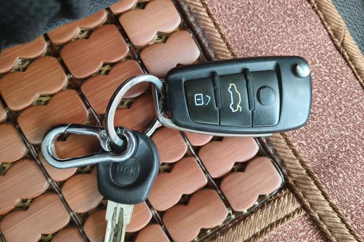 Used Audi Q7 2014 35 TFSI Ambition Edition Vehicle Key