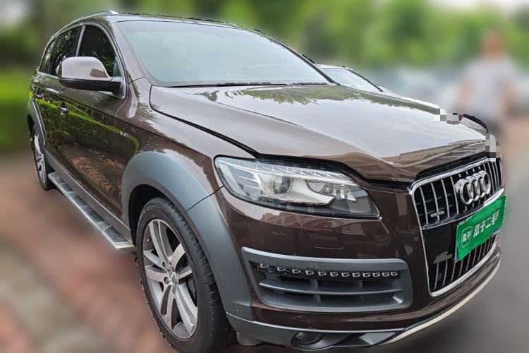 Used Audi Q7 2014 40 TFSI off-road version Front Right 45 Deg