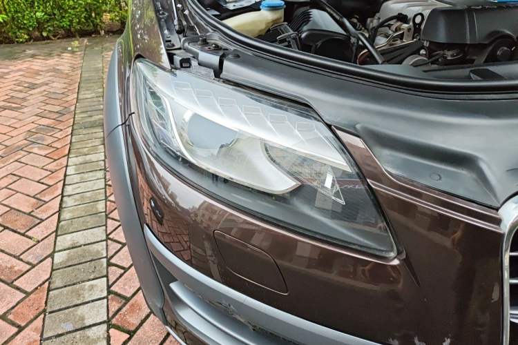 Used Audi Q7 2014 40 TFSI off-road version Right Front Headlight