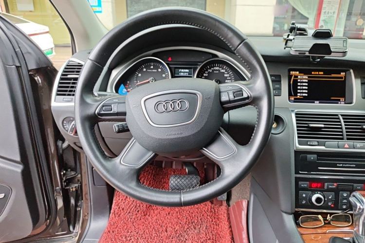 Used Audi Q7 2014 40 TFSI off-road version Steering Wheel