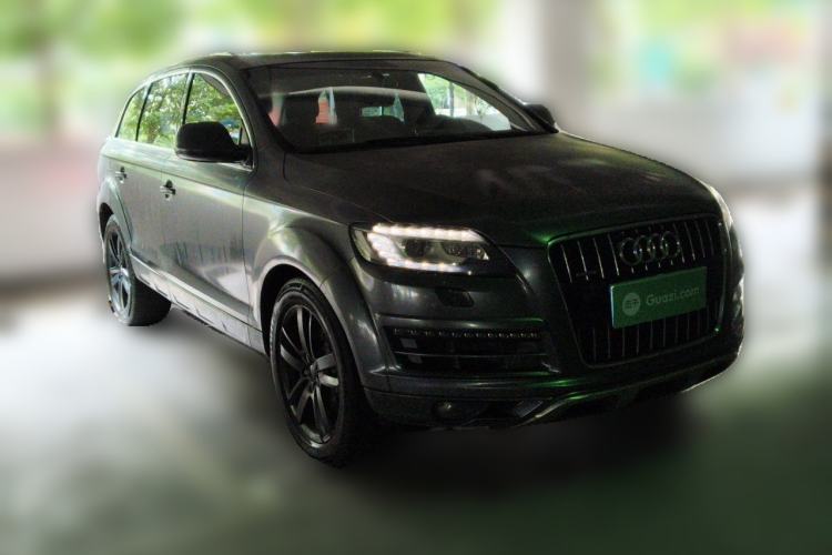 Used Audi Q7 2014 35 TDI Off-road Model Front Right 45 Deg