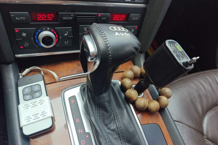 Used Audi Q7 2014 35 TFSI Ambition Edition Gear Lever