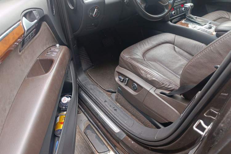 Used Audi Q7 2014 35 TFSI Ambition Edition Driver Seat