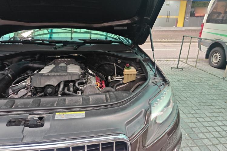 Used Audi Q7 2014 35 TFSI Sport Edition Engine Bay Left