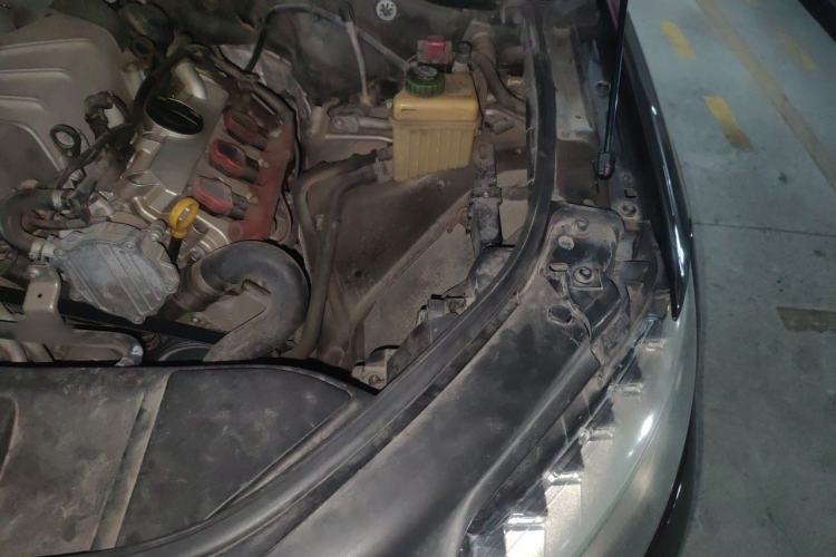 Used Audi Q7 2014 35 TFSI Sport Edition Engine Bay Left