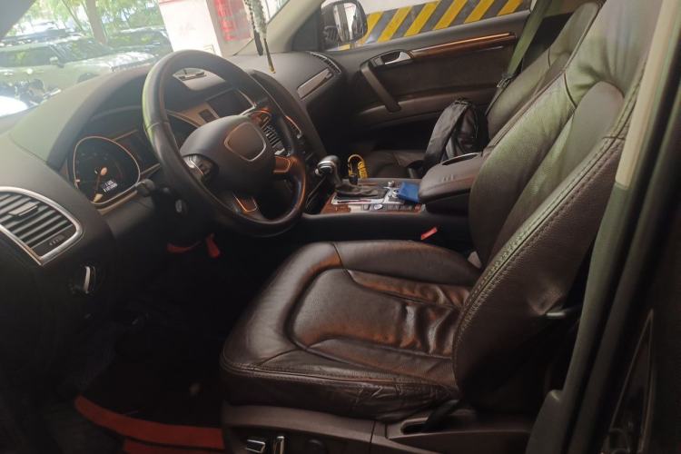 Used Audi Q7 2014 35 TFSI Sport Edition Left Front Seat