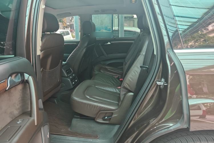 Used Audi Q7 2014 35 TFSI Sport Edition Left Rear Seat