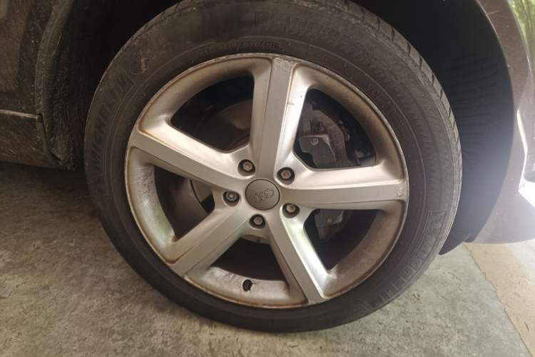 Used Audi Q7 2014 35 TFSI Sport Edition Right Front Wheel Hub