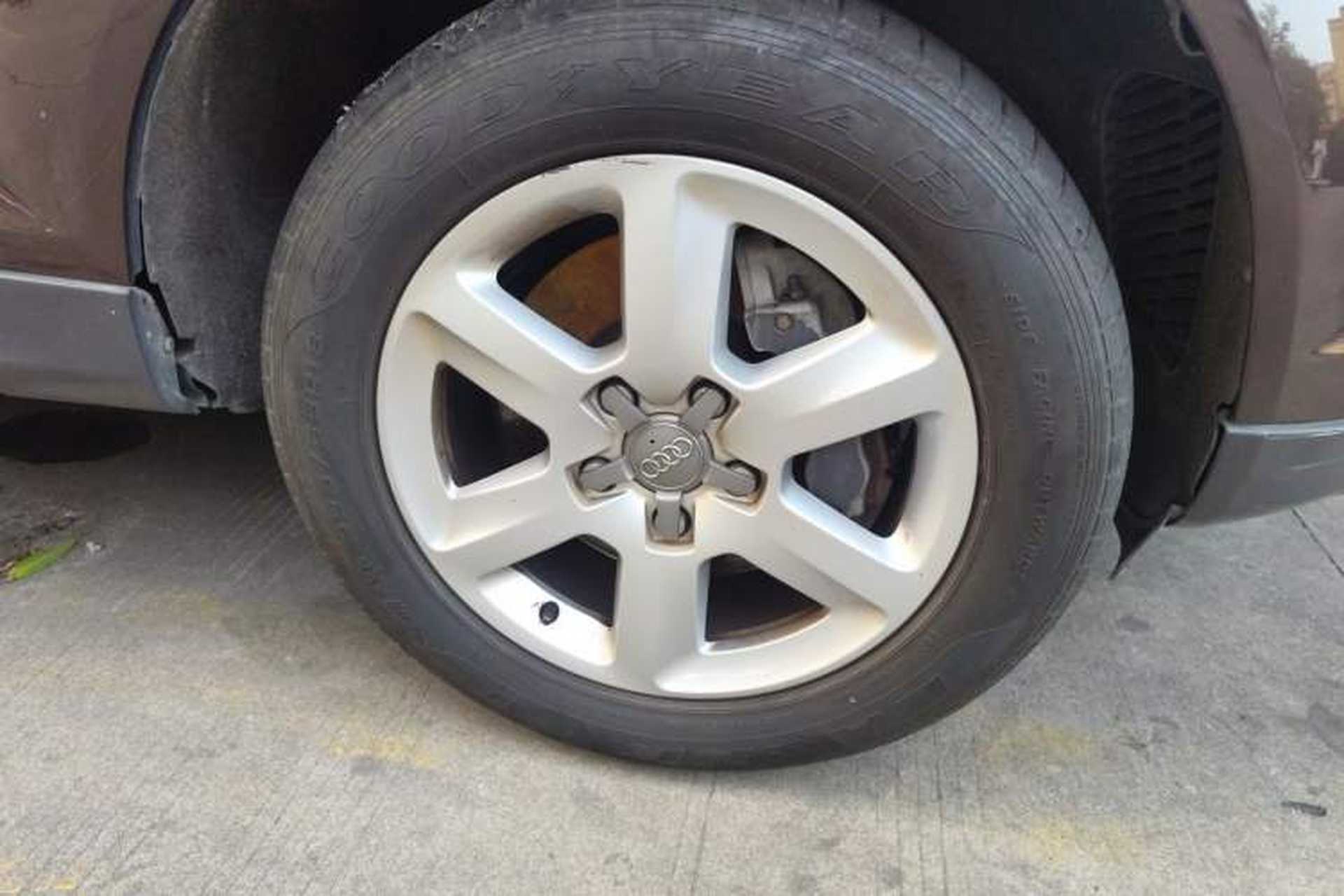 Used Audi Q7 2014 35 TFSI Ambition Edition Right Front Wheel Hub