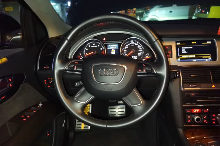 Used Audi Q7 2014 35 TFSI Sport Edition Steering Wheel