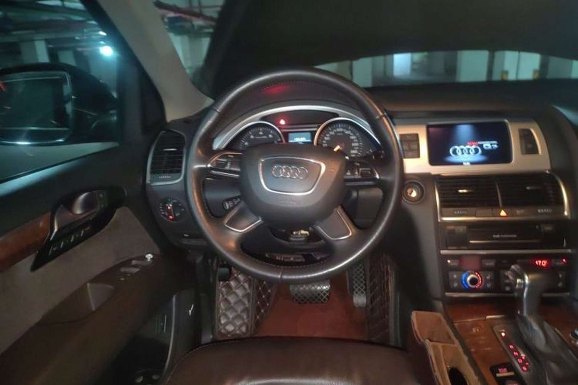 Used Audi Q7 2014 35 TFSI Sport Edition Steering Wheel