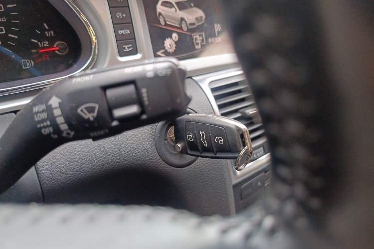 Used Audi Q7 2014 35 TFSI Ambition Edition Vehicle Key