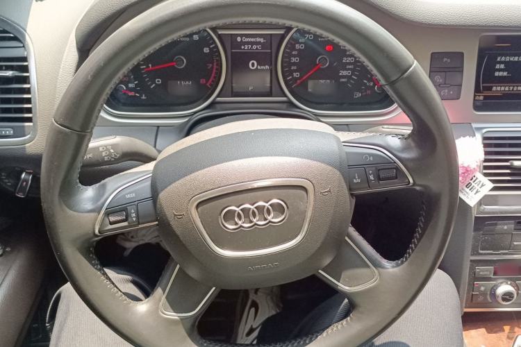 Used Audi Q7 2014 35 TFSI Sport Edition Steering Wheel