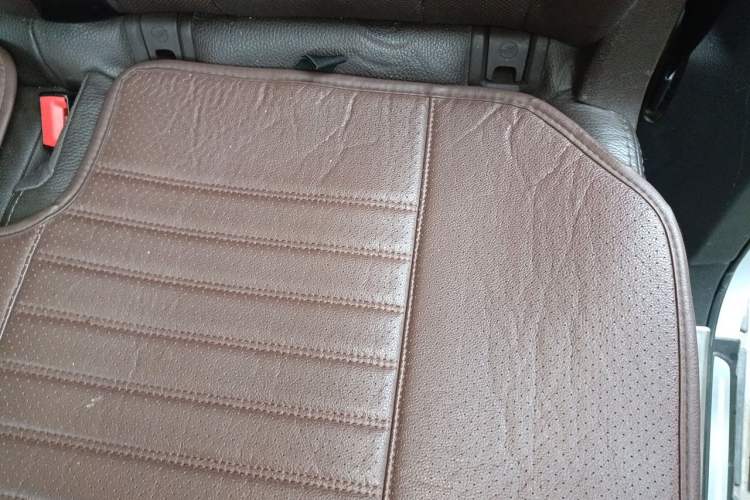 Used Audi Q7 2014 35 TFSI Off-road Model Left Rear Seat