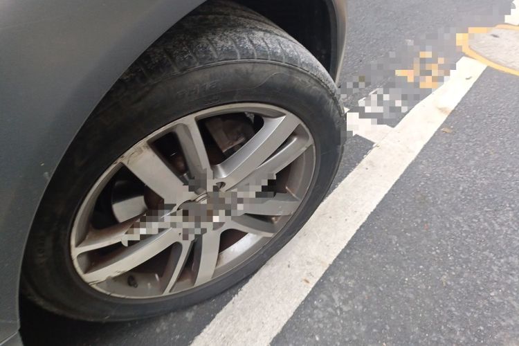Used Audi Q7 2014 35 TFSI Off-road Model Right Front Wheel Hub